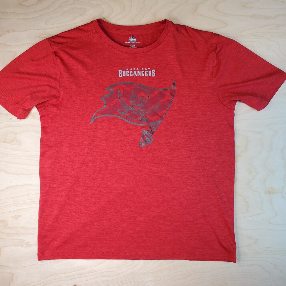 Tampa Bay Buccaneers Majestic Men's Red Logo Size Large Cool Base Shirt Dri Fit